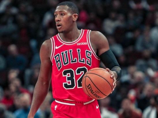  恩比德遭遇左膝扭伤将休战四周  